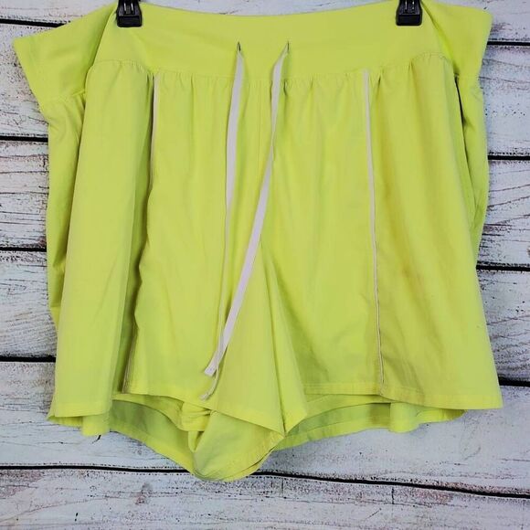 LIVI for Lane Bryant Women’s Neon Yellow Active Shorts Size 30/32 Plus Drawstrin - Picture 1 of 7